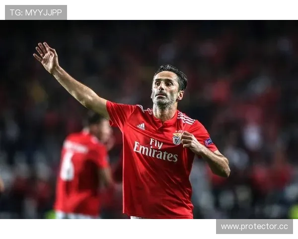 💥葡超争冠关键战前爆冲突本菲卡球迷闹事葡体主场两人受伤送医